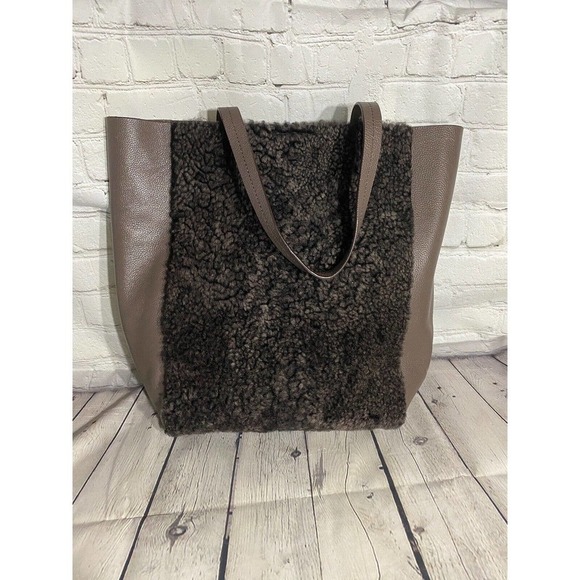 Banana Republic Handbags - Banana republic large brown genuine leather and fur purse / tote